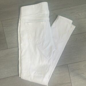 White distressed jean jeggings